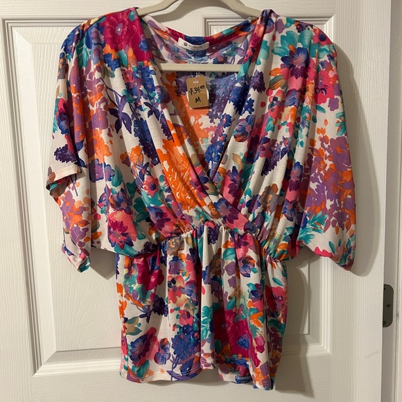 bombom Tops - Floral V-Neck Wrap Top
